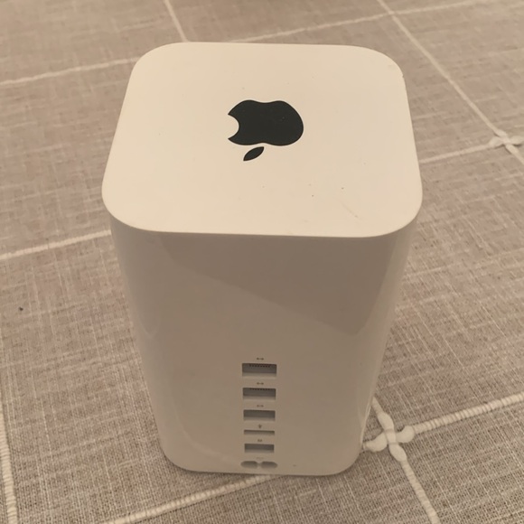 Apple Tower Airport Extreme Base Station (a router.) - Picture 2 of 3
